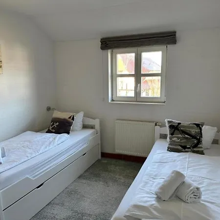 Kapitänskajüte Am Bakenberg- D21 Apartment *